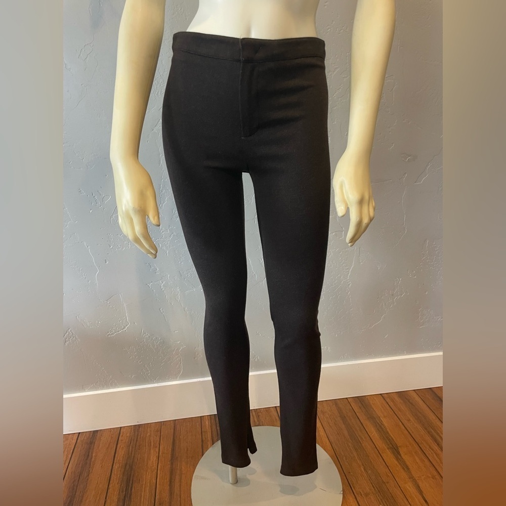 Vince Brown knit stretch legging/riding pants with a zippered ankle size 4